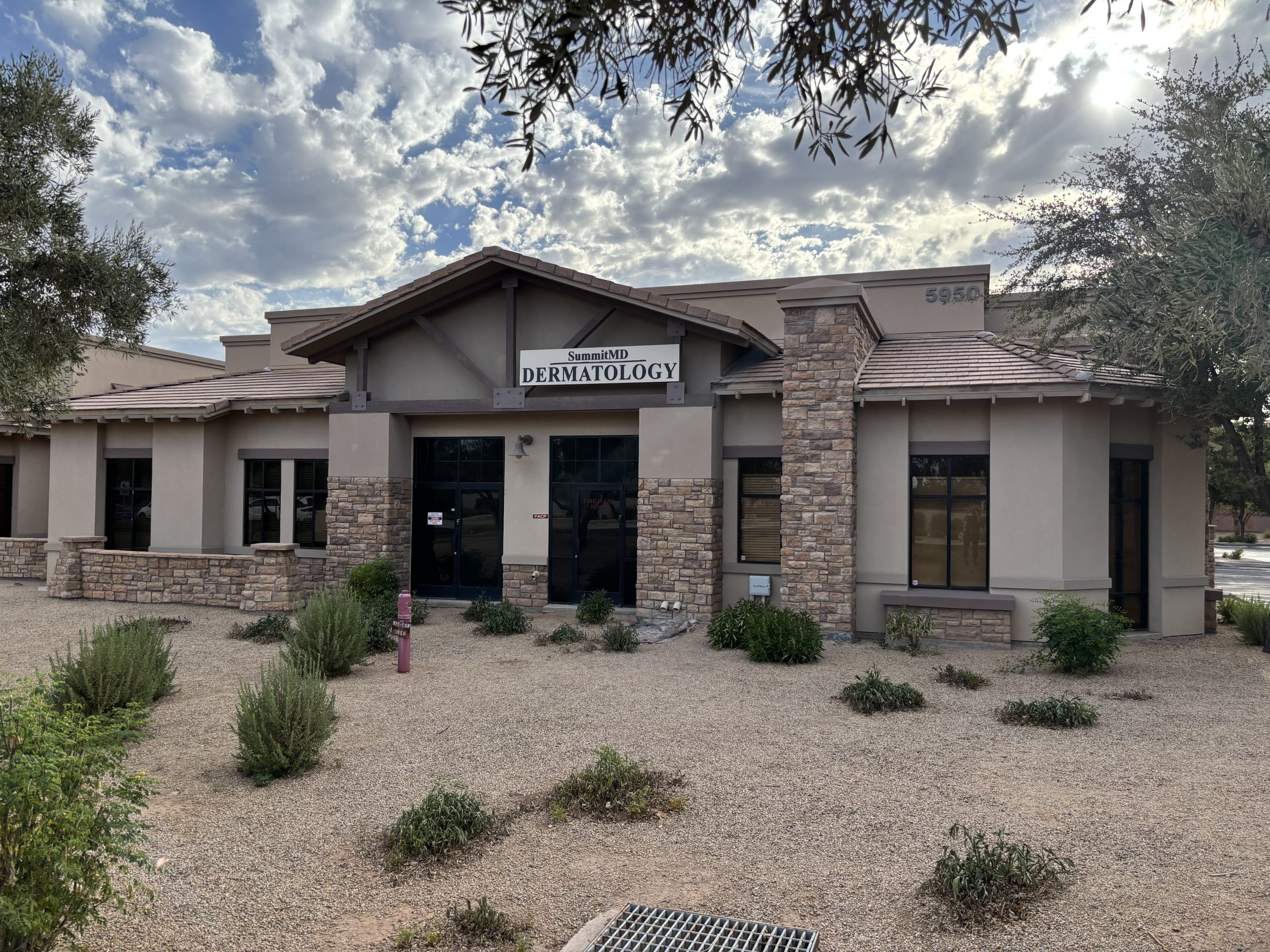 summitmddermatologychandlerbuilding